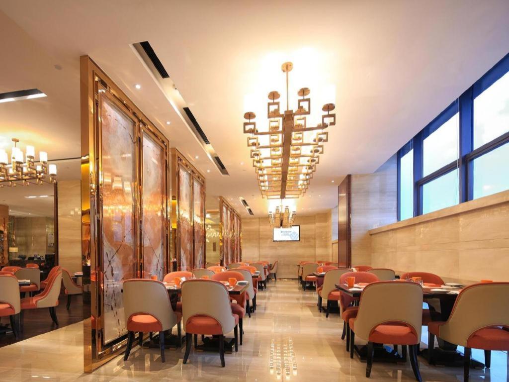 Hotel Wyndham Grand Plaza Royale Huayu Chongqing Extérieur photo
