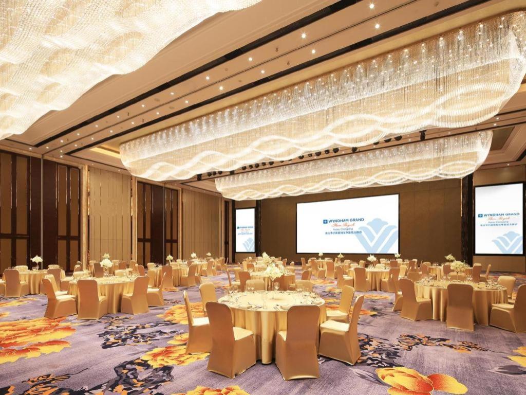 Hotel Wyndham Grand Plaza Royale Huayu Chongqing Extérieur photo