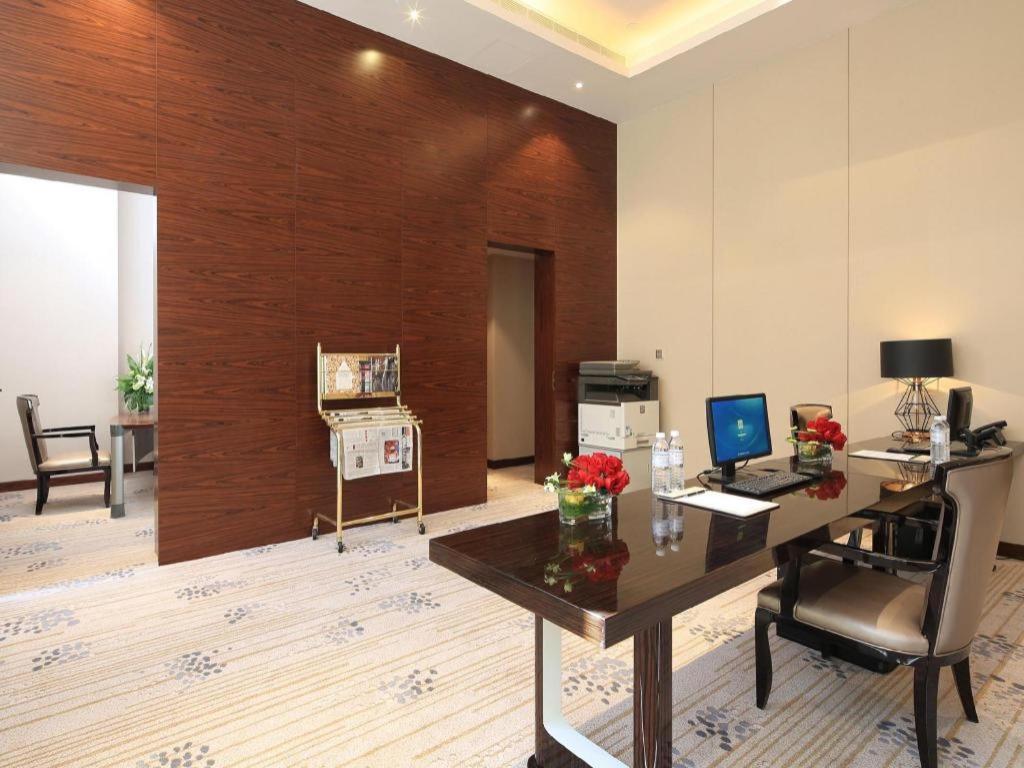 Hotel Wyndham Grand Plaza Royale Huayu Chongqing Extérieur photo