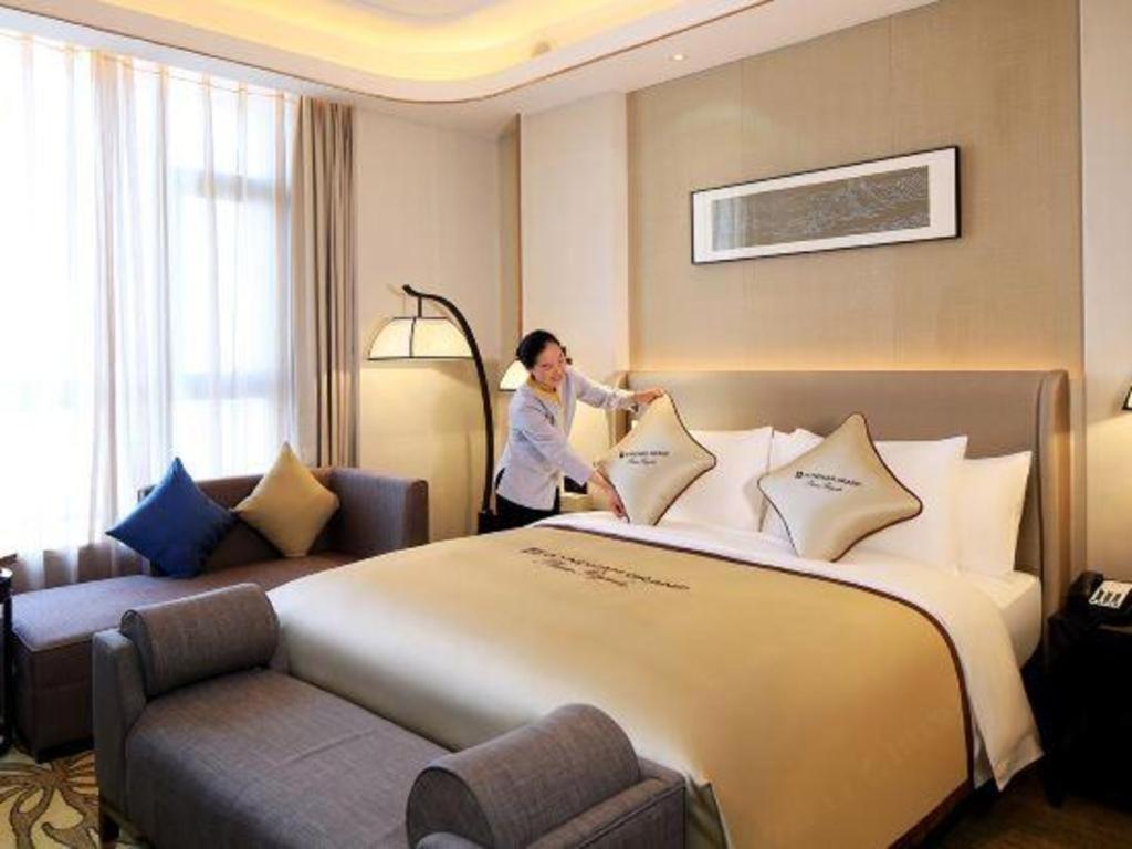 Hotel Wyndham Grand Plaza Royale Huayu Chongqing Extérieur photo