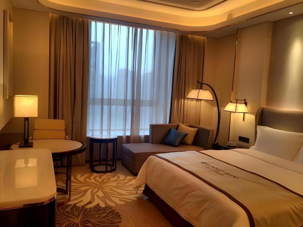 Hotel Wyndham Grand Plaza Royale Huayu Chongqing Extérieur photo