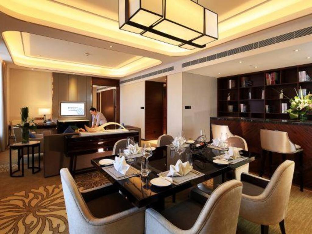 Hotel Wyndham Grand Plaza Royale Huayu Chongqing Extérieur photo