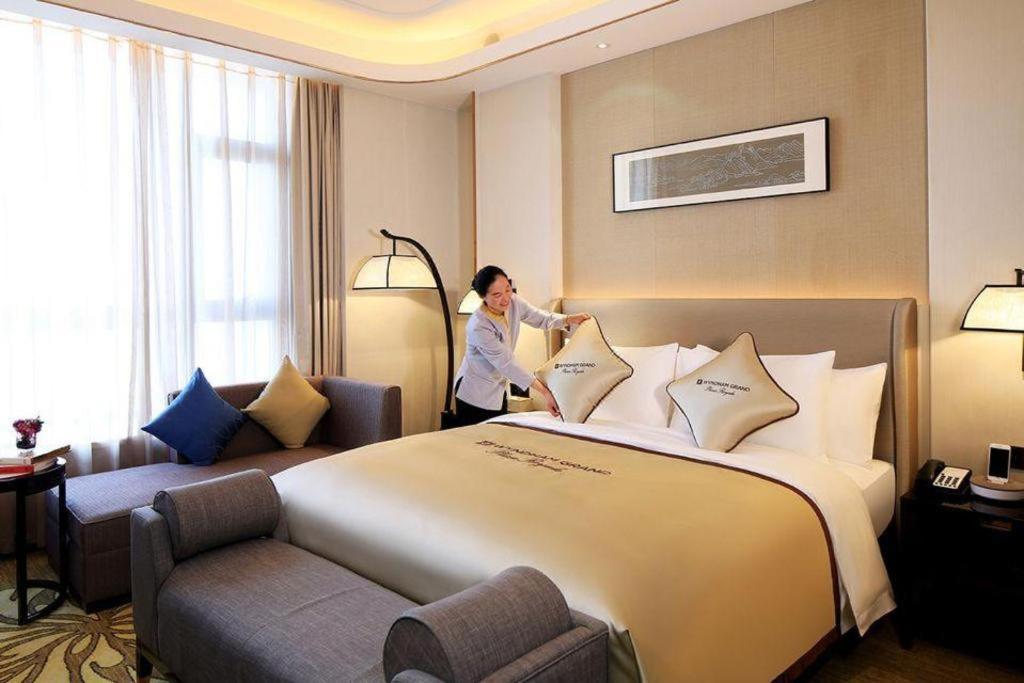 Hotel Wyndham Grand Plaza Royale Huayu Chongqing Extérieur photo